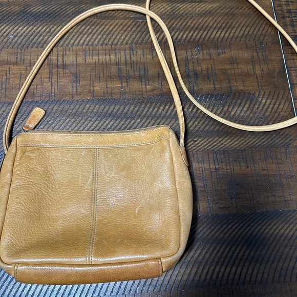 Fossil Light Brown Leather Crossbody Bag - Picture 2 of 4